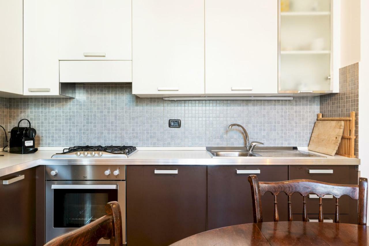 Altido Warm Flat For 3 In Isola, 10 Min To Centre Apartment Милано Екстериор снимка